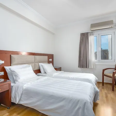 Hotel Attalos 3*